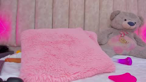 Shanel online show from 12/01/24, 04:29