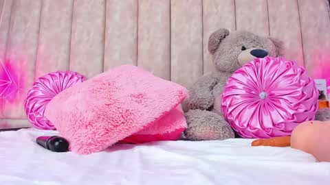 Shanel online show from 12/11/24, 04:20