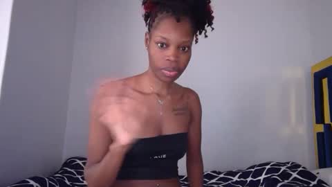 Snapshot of shania_sleigh chatting on 01/12/25, 09:19 shania_sleigh online show from 01/12/25, 09:19