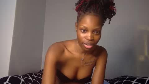 Snapshot of shania_sleigh chatting on 01/13/25, 09:52 shania_sleigh online show from 01/13/25, 09:52