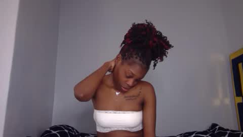 Snapshot of shania_sleigh chatting on 01/17/25, 08:24 shania_sleigh online show from 01/17/25, 08:24