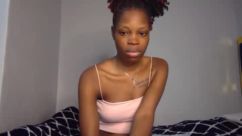 Snapshot of shania_sleigh chatting on 01/20/25, 10:15 shania_sleigh online show from 01/20/25, 10:15