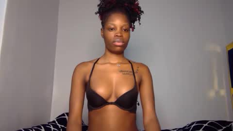 Snapshot of shania_sleigh chatting on 01/21/25, 08:00 shania_sleigh online show from 01/21/25, 08:00