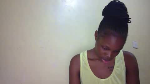 Snapshot of shania_sleigh chatting on 02/02/25, 08:19 shania_sleigh online show from 02/02/25, 08:19