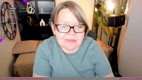 Snapshot of shannonshine chatting on 05/16/26, 06:21 Shannon online show from 05/16/26, 06:21