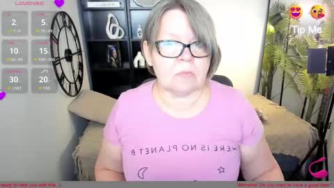 Snapshot of shannonshine chatting on 05/18/26, 07:58 Shannon online show from 05/18/26, 07:58