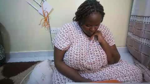 Snapshot of shanny_123 chatting on 11/30/25, 06:45 shanny_123 online show from 11/30/25, 06:45