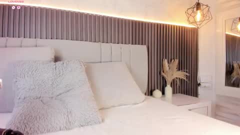 SHANON online show from 11/07/25, 07:36