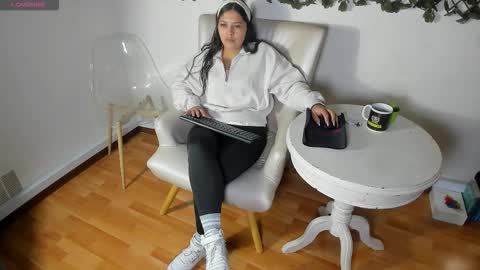 Snapshot of shantal__g chatting on 02/12/26, 12:55 shantal__g online show from 02/12/26, 12:55