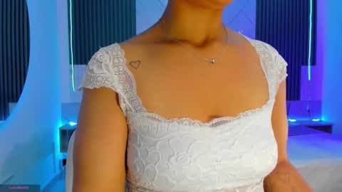 Snapshot of shantall_bluuee chatting on 03/16/26, 08:24 shantall bluuee online show from 03/16/26, 08:24