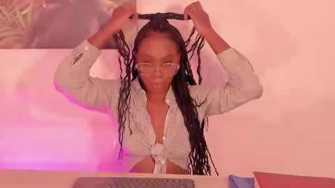 Shantall Miller online show from 02/08/26, 05:00