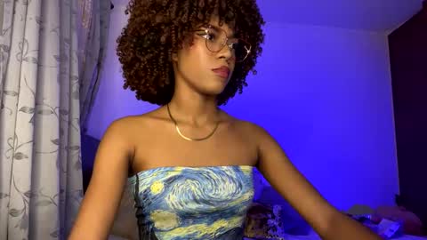 Snapshot of shantalwilliams chatting on 01/29/25, 01:48 shantalwilliams online show from 01/29/25, 01:48