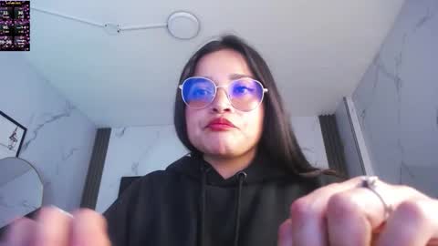 Shantall online show from 10/17/25, 09:39
