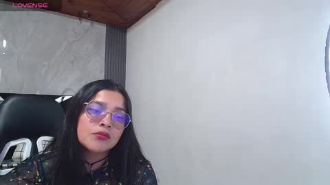Shantall online show from 10/20/25, 08:20