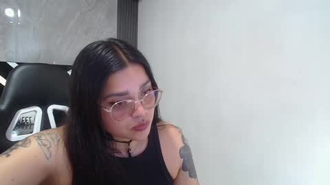 Shantall online show from 10/21/25, 09:26