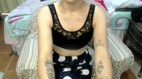 shanyflores5 online show from 04/23/26, 12:40