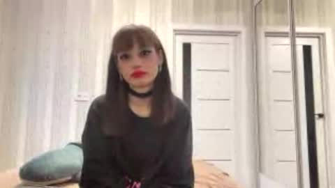 Kira online show from 05/01/26, 02:21