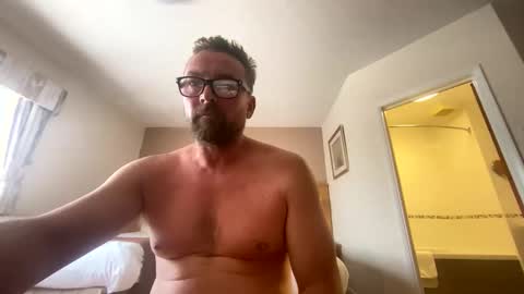 Snapshot of sharksboy16 chatting on 09/15/25, 04:18 Sharksboy online show from 09/15/25, 04:18