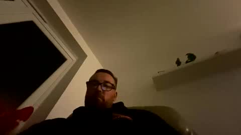 Snapshot of sharksboy16 chatting on 11/16/25, 08:25 Sharksboy online show from 11/16/25, 08:25