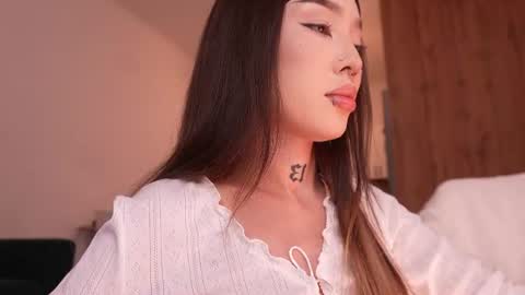 Snapshot of sharlin_13 chatting on 07/22/26, 02:09 Sharlin online show from 07/22/26, 02:09