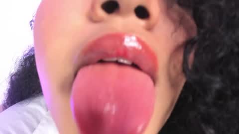 Sharlot online show from 04/27/26, 03:43