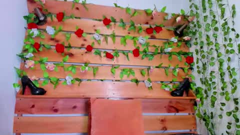 Sharol online show from 09/15/25, 03:39