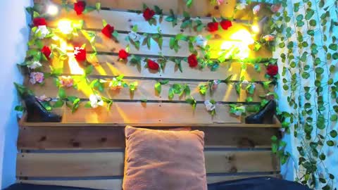 Sharol online show from 09/19/25, 03:41