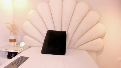 sharon  fire online show from 04/25/26, 11:57