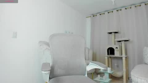 Snapshot of sharon_hill1 chatting on 04/30/26, 02:29 Jessica independent model online show from 04/30/26, 02:29