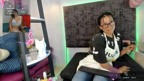 Snapshot of sharoncute16 chatting on 11/12/25, 09:47 sharoncute16 online show from 11/12/25, 09:47