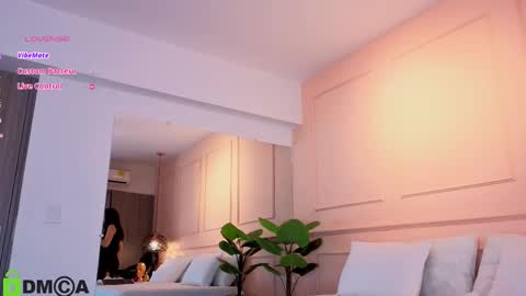 Sharon online show from 11/25/25, 04:01