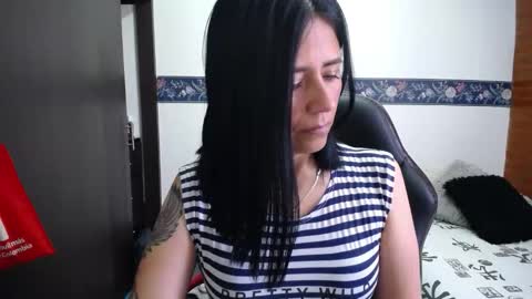 Snapshot of sharoon__cherry_ chatting on 11/07/25, 02:28 sharon online show from 11/07/25, 02:28