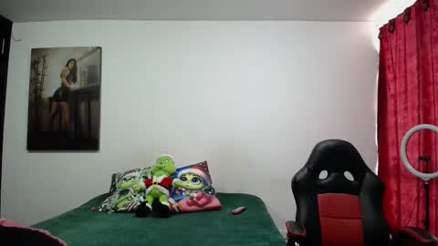 Snapshot of sharoon__cherry_ chatting on 12/04/25, 03:10 sharon online show from 12/04/25, 03:10