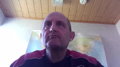 Snapshot of sharpshoder chatting on 05/23/26, 10:30 Peter online show from 05/23/26, 10:30