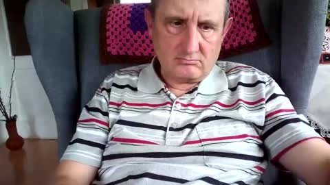 Snapshot of sharpshoder chatting on 06/17/26, 02:29 Peter online show from 06/17/26, 02:29