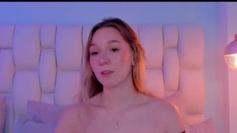 Shantall online show from 10/29/25, 02:36