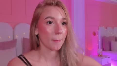 Shantall online show from 02/22/26, 06:13