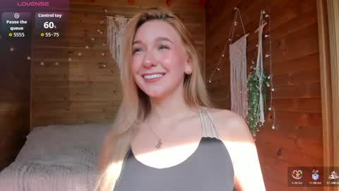 Shantall online show from 03/25/26, 08:48