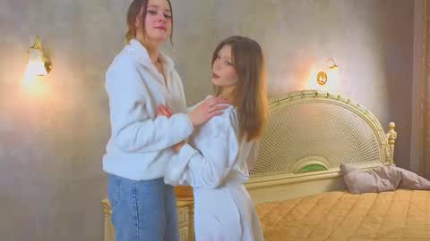 Alexandra online show from 11/26/25, 04:13