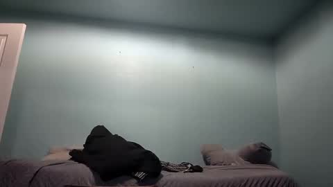 Snapshot of shawn710420 chatting on 01/01/25, 06:37 shawn710420 online show from 01/01/25, 06:37