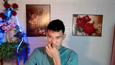 Snapshot of shawn_cole chatting on 07/27/26, 12:45 shawn_cole online show from 07/27/26, 12:45
