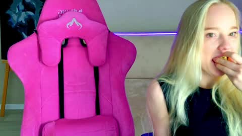 Shawty Mia online show from 04/20/26, 07:04