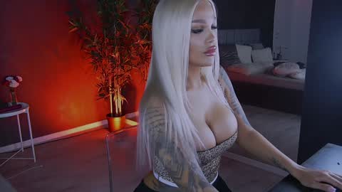 shayblonde online show from 01/12/25, 07:00