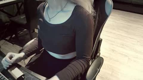 Snapshot of shaycdxx chatting on 03/30/26, 05:58 shaycdxx online show from 03/30/26, 05:58
