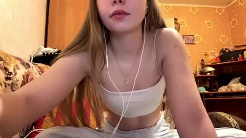 Snapshot of shaylagagne chatting on 03/06/26, 04:47 Shay online show from 03/06/26, 04:47