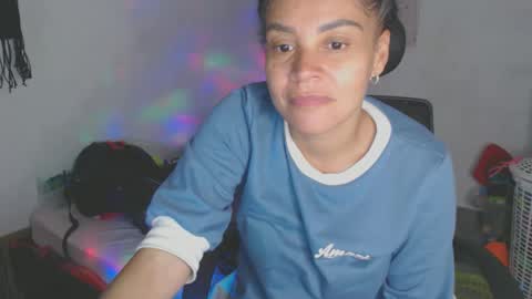 Snapshot of shayna_cute chatting on 06/08/26, 02:01 Shayna online show from 06/08/26, 02:01
