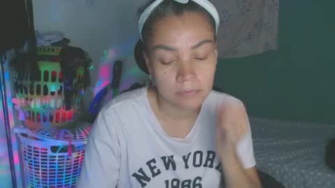 Snapshot of shayna_cute chatting on 07/01/26, 12:23 Shayna online show from 07/01/26, 12:23