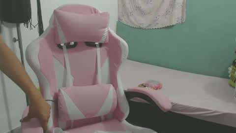 Snapshot of shayna_cute chatting on 07/13/26, 02:03 Shayna online show from 07/13/26, 02:03