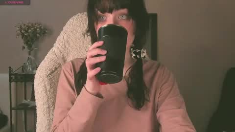Snapshot of sheeny_shy chatting on 04/21/26, 10:23 Chiara online show from 04/21/26, 10:23