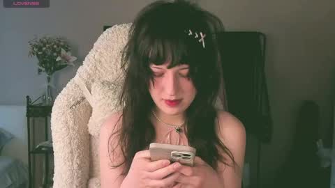 Snapshot of sheeny_shy chatting on 05/26/26, 10:33 Chiara online show from 05/26/26, 10:33